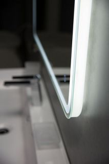 Зеркало BelBagno с LED-подсветкой и сенсорным управлением SPC-MAR-600-800-LED-TCH